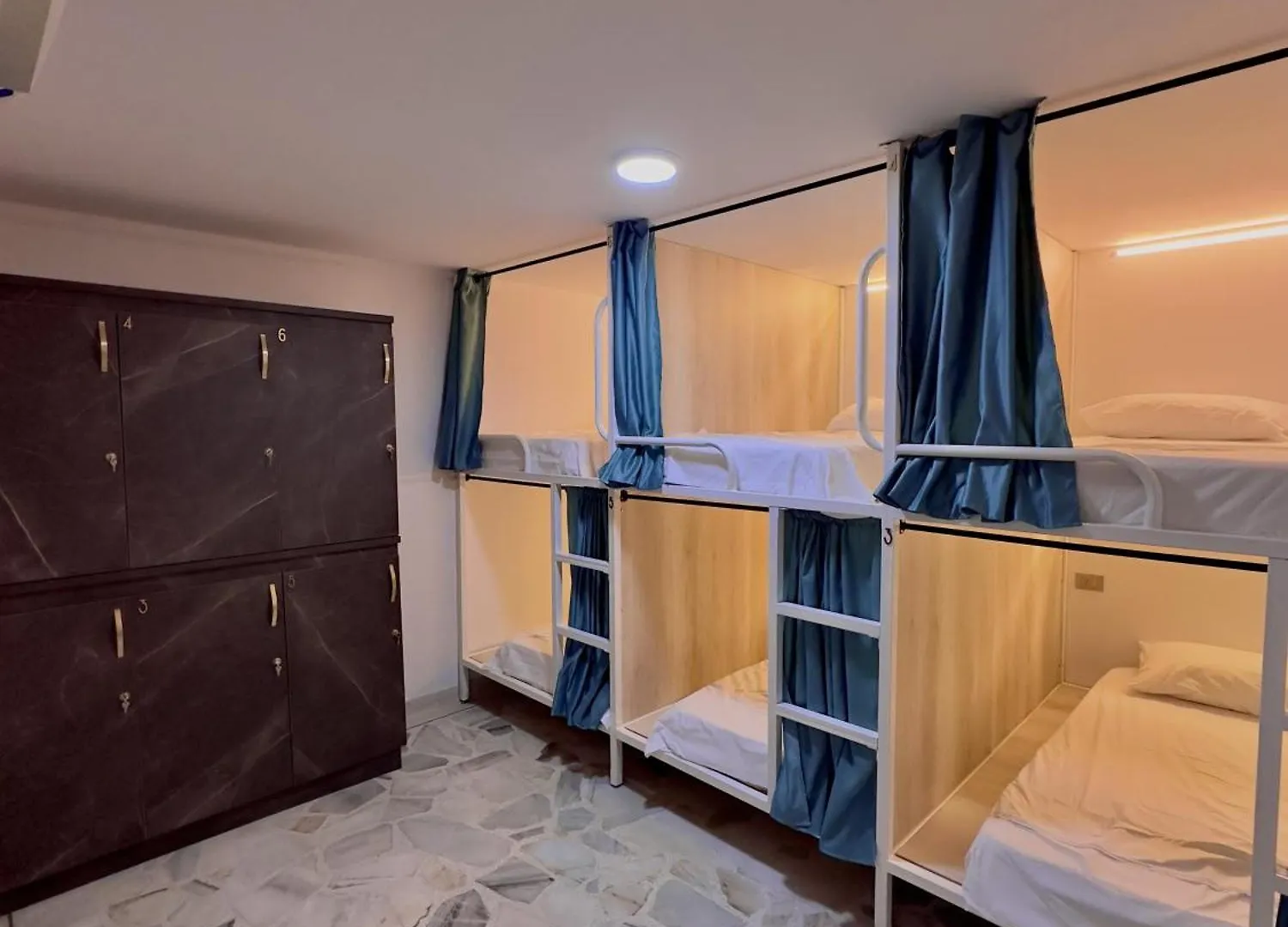 The View Hostel & Lounge Cali Colombia